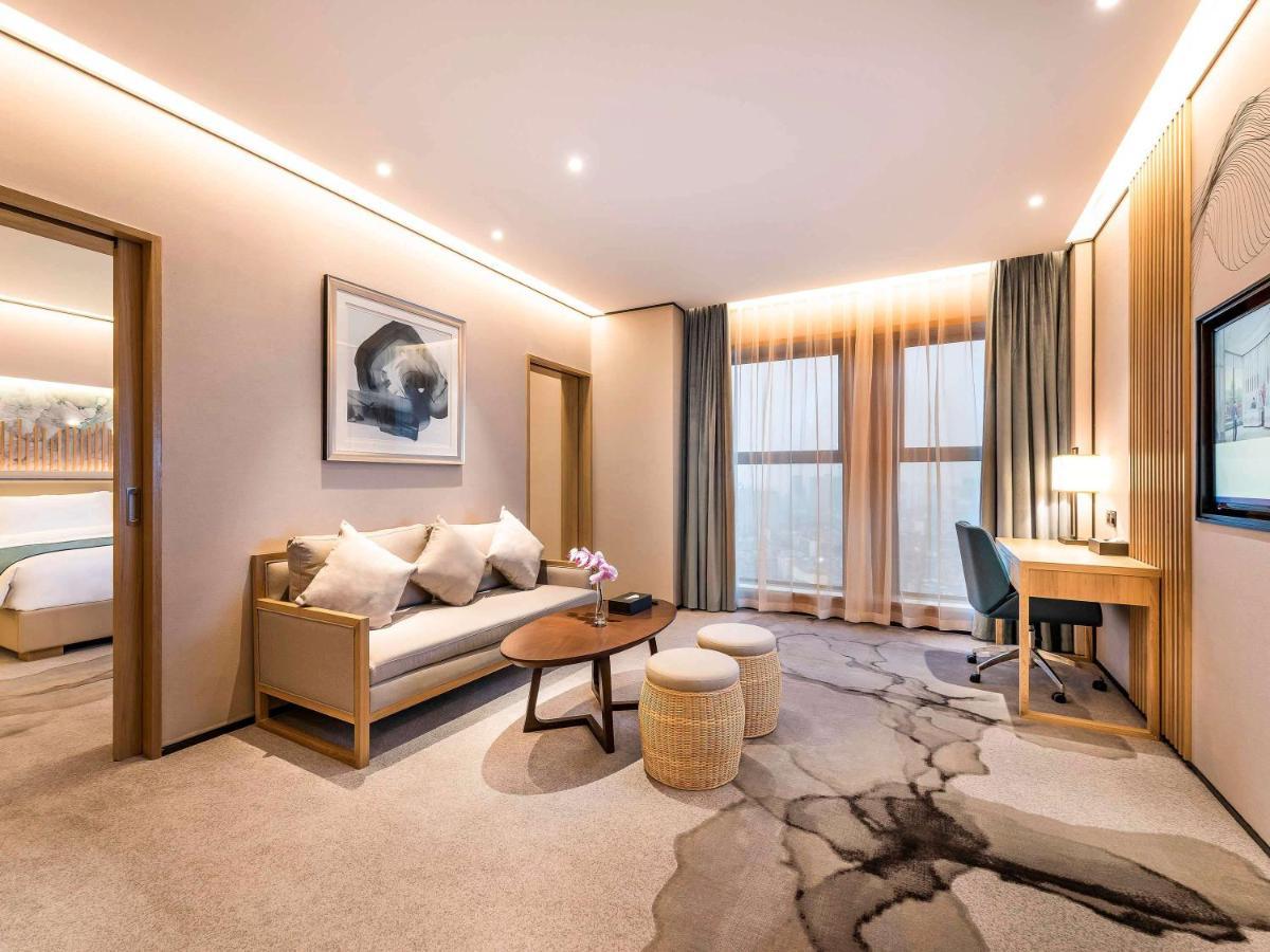 Mercure Chengdu Huapaifang エクステリア 写真