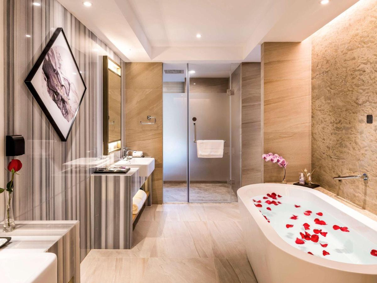Mercure Chengdu Huapaifang エクステリア 写真