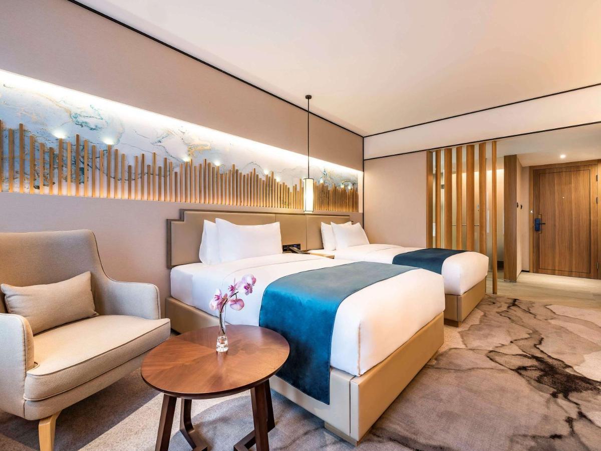 Mercure Chengdu Huapaifang エクステリア 写真