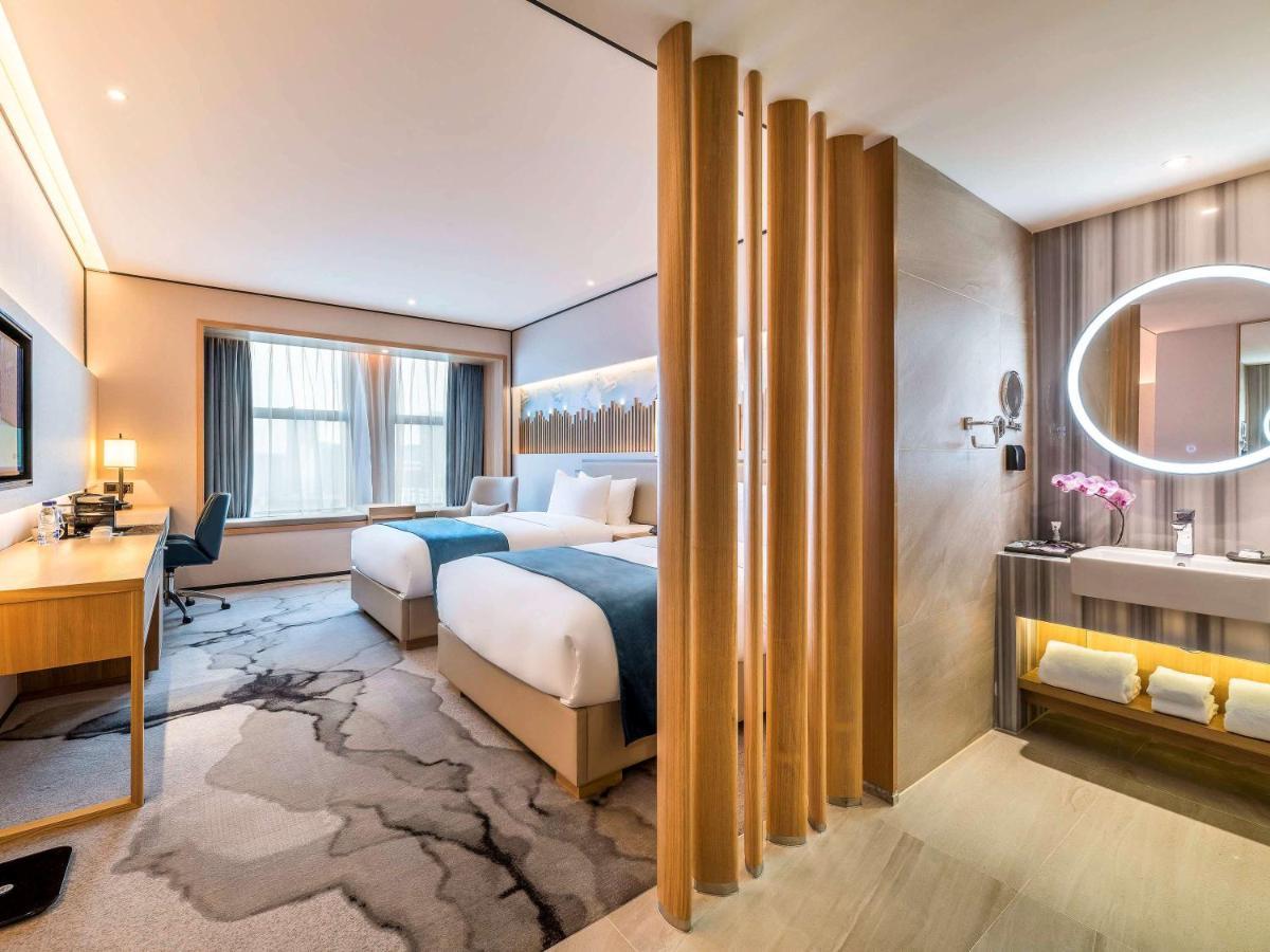 Mercure Chengdu Huapaifang エクステリア 写真