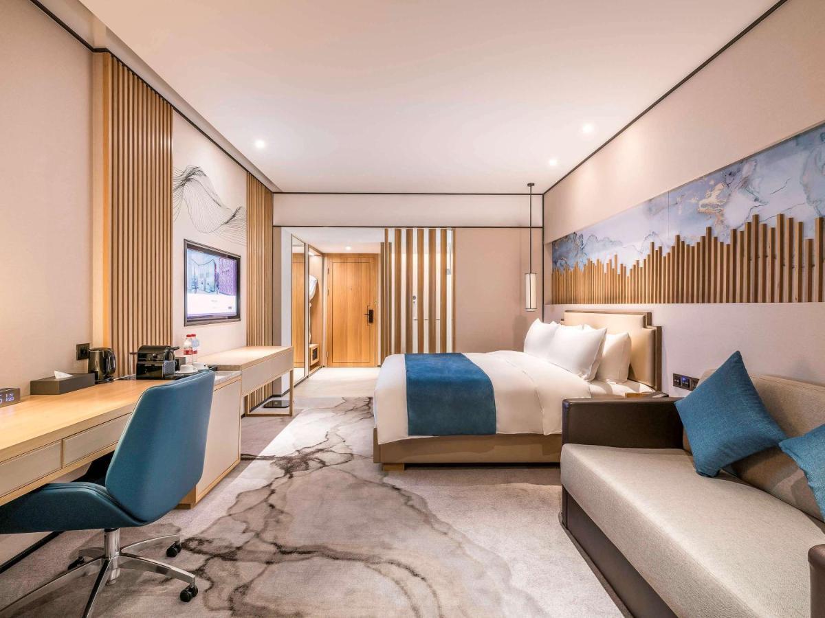 Mercure Chengdu Huapaifang エクステリア 写真