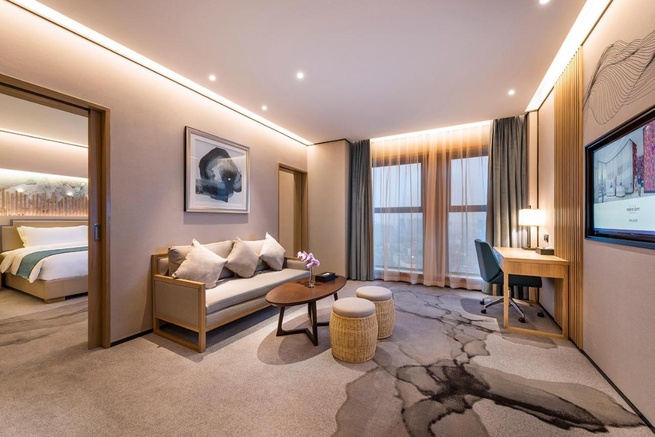 Mercure Chengdu Huapaifang エクステリア 写真