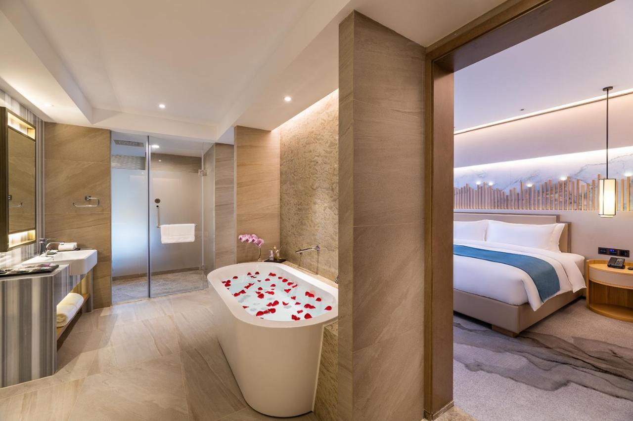 Mercure Chengdu Huapaifang エクステリア 写真