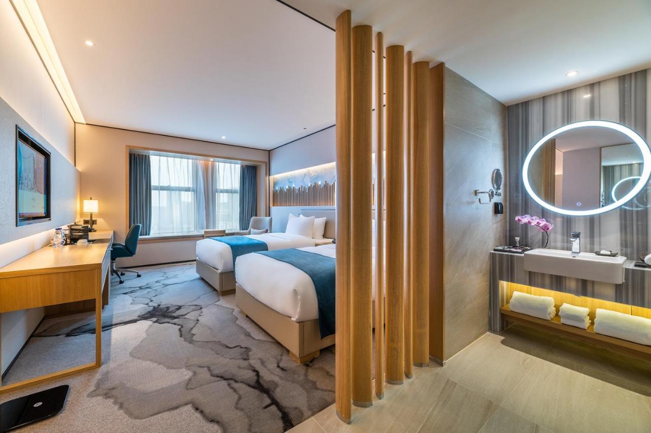 Mercure Chengdu Huapaifang エクステリア 写真