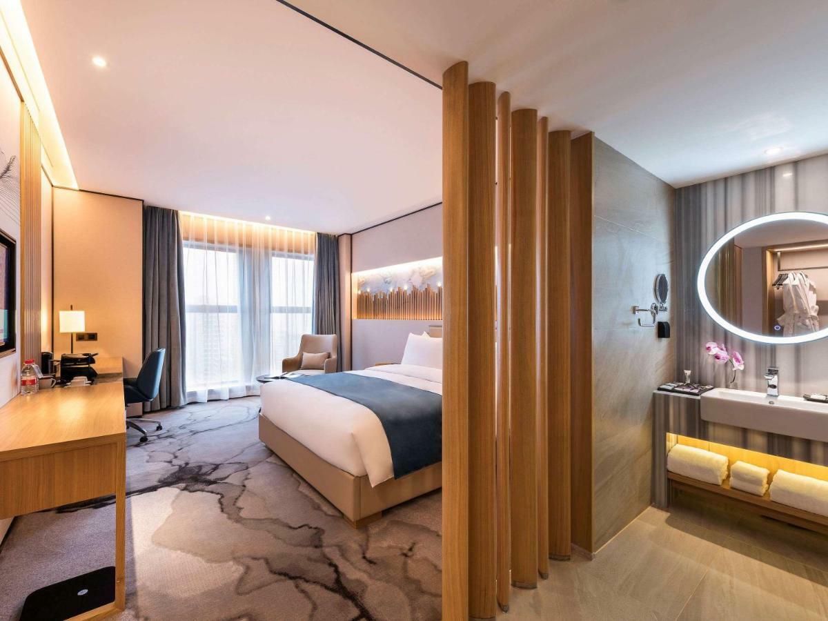 Mercure Chengdu Huapaifang エクステリア 写真