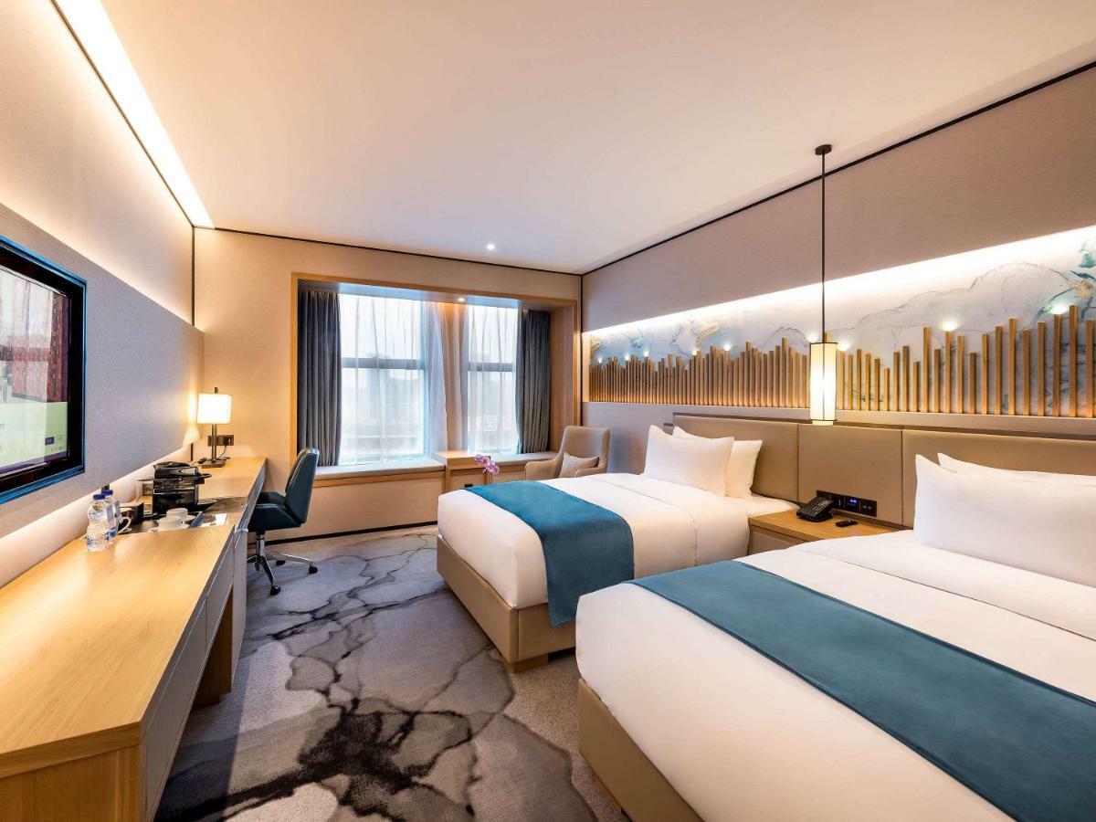 Mercure Chengdu Huapaifang エクステリア 写真
